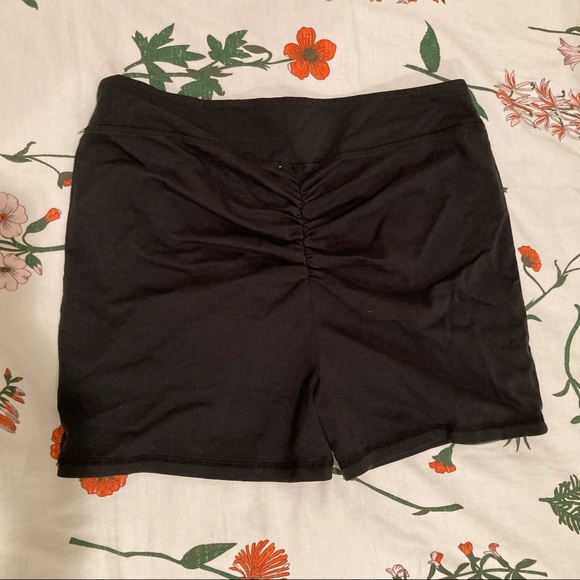 Out From Under Tobi V-Front Bike Short - Picture 3 of 3